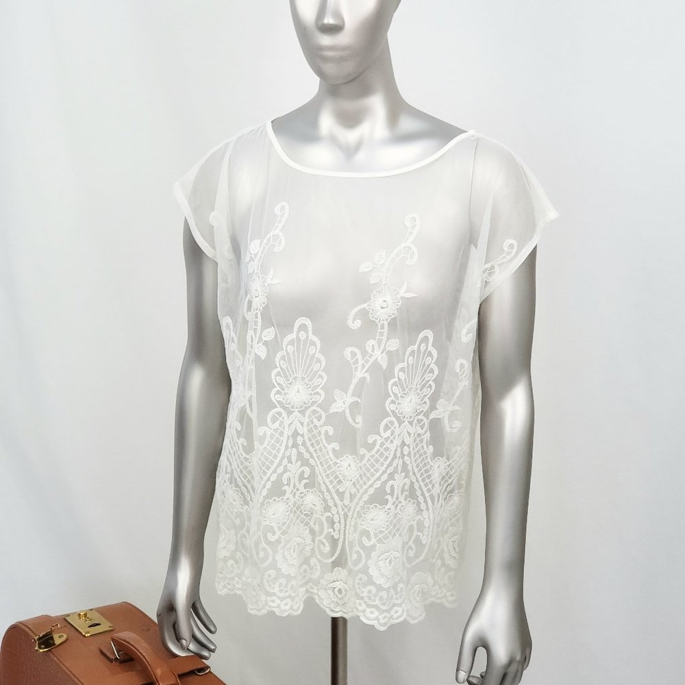 Cream lace sleeveless top